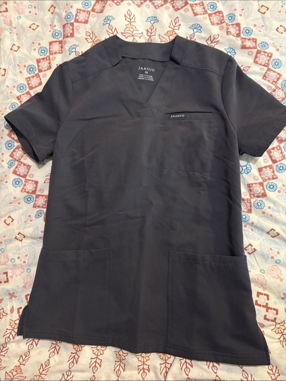 Jaanuu Women's Short-Sleeve V-Neck Scrub Top - Navy